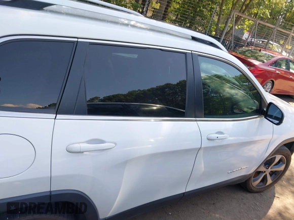 2020 Jeep Cherokee Limited with VIN 1C4PJLDBXLD652811, listed as a IAAI auction lot 42536594 with 93,785 mi miles and . Bid and sale history available at DreamBid. Image 13.