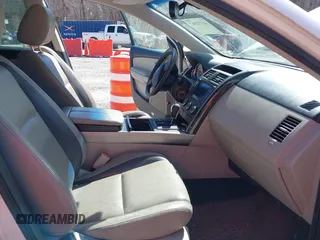 2011 Mazda CX-9 Grand Touring with VIN JM3TB2DA5B0301556, listed as a IAAI auction lot 41771567 with 175,503 mi miles. Bid and sale history available at carsss.com. Image 5.