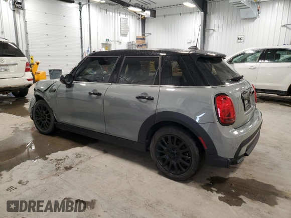 2023 MINI Hardtop 4 Door Cooper Classic z VIN WMW33DK0XP2S54786, wystawiony jako Copart lot #87873415 z przebiegiem 50 956 mil mil oraz Szkoda całkowita • Salvage title. Historia ofert i sprzedaży dostępna na DreamBid. Obrazek 2.