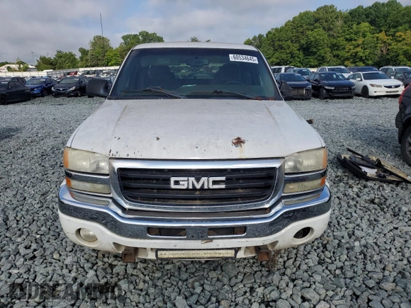 2005 GMC Sierra 1500 Work Truck z VIN 2GTEK19V051320466, wystawiony jako Copart lot #60534645 z przebiegiem 155 872 mil mil oraz Czysty tytuł • Clean title. Historia ofert i sprzedaży dostępna na DreamBid. Obrazek 5.