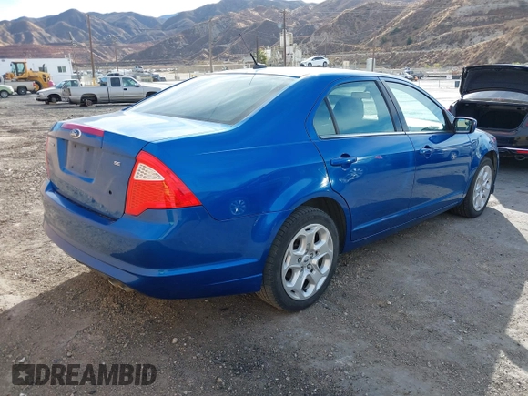 2011 Ford Fusion SE with VIN 3FAHP0HA2BR334826, listed as a IAAI auction lot 40993511 with 194,486 mi miles. Bid and sale history available at carsss.com. Image 4.
