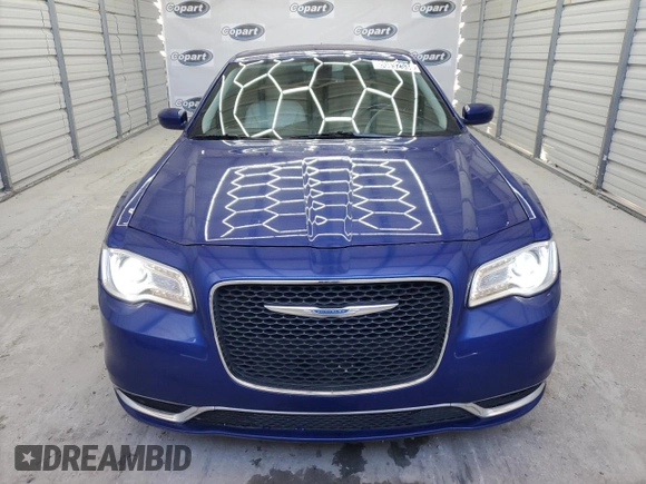 2018 Chrysler 300 Touring L with VIN 2C3CCAAG7JH257941, listed as a Copart auction lot 80192534 with 71,699 mi miles and Clean Title. Bid and sale history available at carsss.com. Image 5.