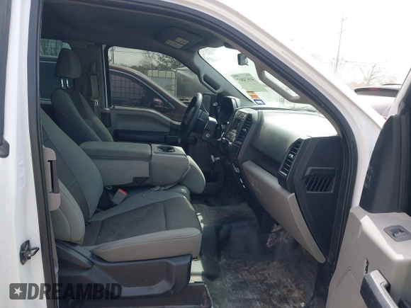 2020 Ford F-150 XL z VIN 1FTEX1C52LFA73368, wystawiony jako IAAI lot #41674867 z przebiegiem 170 542 mil mil oraz . Historia ofert i sprzedaży dostępna na DreamBid. Obrazek 5.