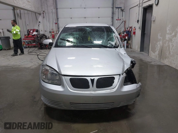 2009 Pontiac G5 with VIN 1G2AL18HX97132901, listed as a IAAI auction lot 41402858 with 1 mi miles. Bid and sale history available at carsss.com. Image 12.