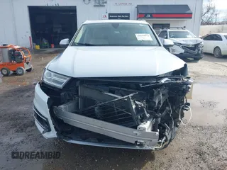 2017 Audi Q7 Premium Plus with VIN WA1LAAF70HD042719, listed as a IAAI auction lot 41653074 with 52,287 mi miles. Bid and sale history available at carsss.com. Image 6.