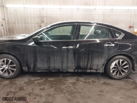 2017 Nissan Altima 2.5 SV with VIN 1N4AL3AP7HC247721, listed as a IAAI auction lot 41515872 with 133,938 mi miles. Bid and sale history available at carsss.com. Image 15.