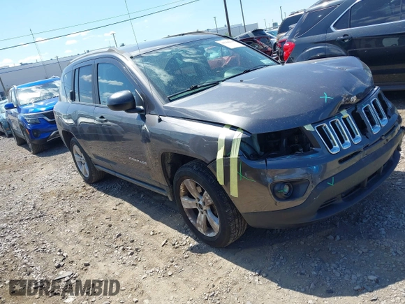 2017 Jeep Compass Sport SE z VIN 1C4NJDBB3HD143859, wystawiony jako IAAI lot #42784214 z przebiegiem 82 815 mil mil oraz . Historia ofert i sprzedaży dostępna na DreamBid. Obrazek 1.