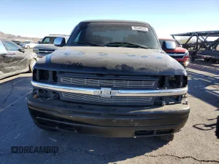 2001 Chevrolet Silverado 1500HD LS z VIN 1GCGC13U11F200328, wystawiony jako Copart lot #79548524 z przebiegiem 225 971 mil mil oraz Szkoda całkowita • Salvage title. Historia ofert i sprzedaży dostępna na DreamBid. Obrazek 5.