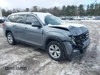 2018 Volkswagen Atlas 3.6L V6 SEL with VIN 1V2MR2CAXJC509728, listed as a IAAI auction lot 41523916 with 82,592 mi miles. Bid and sale history available at carsss.com. Image 1.
