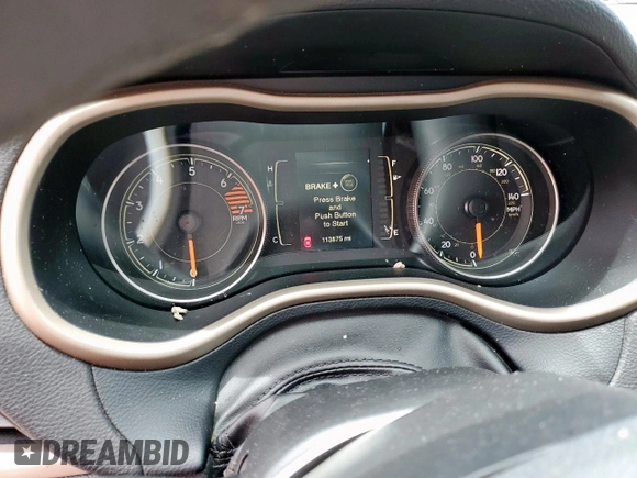 2016 Jeep Cherokee Latitude with VIN 1C4PJLCB2GW302486, listed as a Copart auction lot 60652285 with 113,875 mi miles and Salvage title. Bid and sale history available at DreamBid. Image 9.