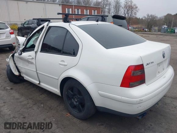 2000 Volkswagen Jetta z VIN 3VWSC29M4YM115496, wystawiony jako IAAI lot #41912780 z przebiegiem 200 439 mil mil oraz . Historia ofert i sprzedaży dostępna na DreamBid. Obrazek 3.