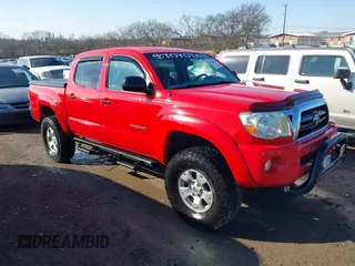 2007 Toyota Tacoma PreRunner with VIN 5TEJU62N97Z469800, listed as a IAAI auction lot 41428895 with 164,222 mi miles. Bid and sale history available at carsss.com. Image 1.