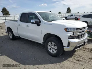2019 Chevrolet Silverado 1500 LT with VIN 1GCRYDEK2KZ343568, listed as a Copart auction lot 71106664 with 131,737 mi miles and Salvage Title. Bid and sale history available at carsss.com. Image 4.