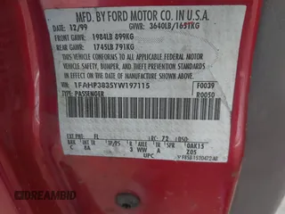 2000 Ford Focus ZTS with VIN 1FAHP3835YW197115, listed as a IAAI auction lot 41583720 with 177,022 mi miles and . Bid and sale history available at carsss.com. Image 9.