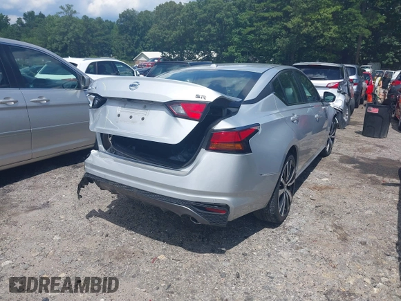 2021 Nissan Altima 2.5 SR with VIN 1N4BL4CV7MN333258, listed as a IAAI auction lot 39891542 with 91,326 mi miles. Bid and sale history available at carsss.com. Image 4.