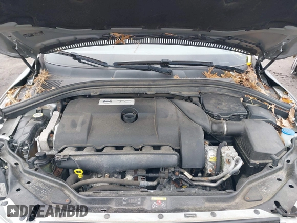 2012 Volvo XC60 3.0L with VIN YV4902DZ0C2337169, listed as a IAAI auction lot 42000698 with 123,726 mi miles. Bid and sale history available at carsss.com. Image 10.