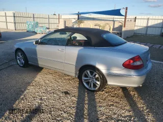 2007 Mercedes-Benz CLK 350 with VIN WDBTK56F67F226727, listed as a Copart auction lot 83053944 with 92,829 mi miles and Non Repairable. Bid and sale history available at DreamBid. Image 2.