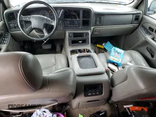2005 Chevrolet Suburban Z71 with VIN 3GNFK16Z25G142540, listed as a Copart auction lot 86410404 with 138,223 mi miles and Salvage Title. Bid and sale history available at carsss.com. Image 8.