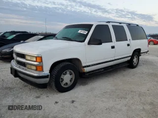 1999 Chevrolet Suburban with VIN 3GNEC16R3XG247177, listed as a Copart auction lot 75674564 with 132,546 mi miles and Non Repairable. Bid and sale history available at carsss.com. Image 1.