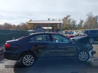 2014 Volkswagen Jetta Sedan SE w/Connectivity/Sunroof PZEV with VIN 3VWD17AJ5EM422359, listed as a IAAI auction lot 38090147 with 51,234 mi miles. Bid and sale history available at carsss.com. Image 13.