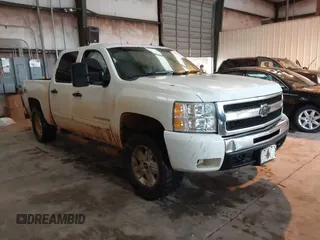 2011 Chevrolet Silverado 1500 LT with VIN 3GCPKSE34BG310982, listed as a IAAI auction lot 41053374 with 278,024 mi miles. Bid and sale history available at carsss.com. Image 1.