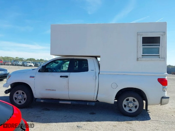 2007 Toyota Tundra SR5 with VIN 5TFBV541X7X020848, listed as a IAAI auction lot 41875538 with 263,235 mi miles. Bid and sale history available at carsss.com. Image 14.