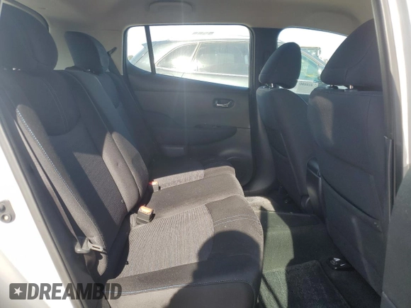 2018 Nissan LEAF S z VIN 1N4AZ1CP5JC306884, wystawiony jako Copart lot #46136825 z przebiegiem 30 423 mil mil oraz Szkoda całkowita • Salvage title. Historia ofert i sprzedaży dostępna na DreamBid. Obrazek 10.