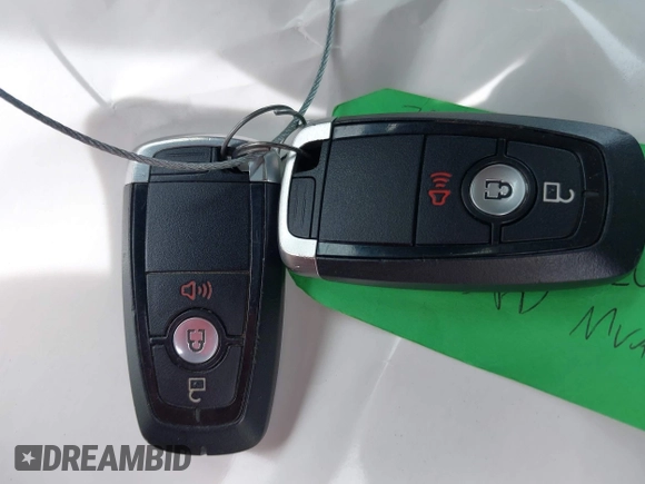 2020 Ford Escape SE z VIN 1FMCU9G68LUB54383, wystawiony jako IAAI lot #42356897 z przebiegiem 69 587 mil mil oraz . Historia ofert i sprzedaży dostępna na DreamBid. Obrazek 11.