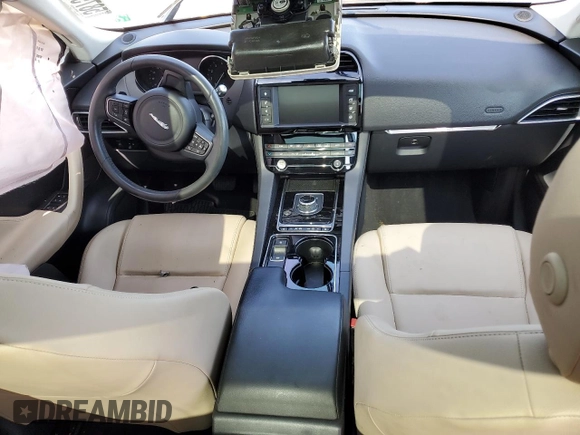2017 Jaguar F-Pace 35t Premium with VIN SADCJ2BV0HA894638, listed as a Copart auction lot 58752885 with 77,299 mi miles and Salvage title. Bid and sale history available at DreamBid. Image 8.