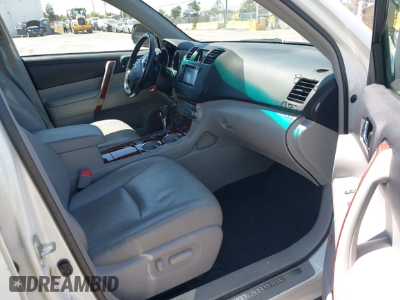 2011 Toyota Highlander Limited with VIN 5TDDK3EH5BS063462, listed as a IAAI auction lot 42359386 with 129,809 mi miles and . Bid and sale history available at DreamBid. Image 5.