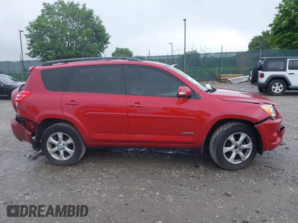 2010 Toyota RAV4 Limited z VIN JTMDF4DVXA5027336, wystawiony jako IAAI lot #42264028 z przebiegiem 118 122 mil mil oraz . Historia ofert i sprzedaży dostępna na DreamBid. Obrazek 12.