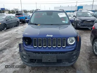 2017 Jeep Renegade Latitude with VIN ZACCJBBB4HPG10655, listed as a IAAI auction lot 41660630 with 118,072 mi miles. Bid and sale history available at carsss.com. Image 12.