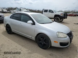 2010 Volkswagen Jetta Sedan Limited with VIN 3VWRZ7AJXAM127458, listed as a Copart auction lot 54346305 with 176,391 mi miles and Clean Title. Bid and sale history available at carsss.com. Image 4.