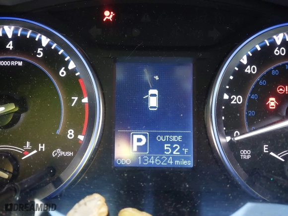 2015 Toyota Highlander LE with VIN 5TDBKRFH2FS095526, listed as a IAAI auction lot 41396935 with 134,624 mi miles. Bid and sale history available at carsss.com. Image 7.