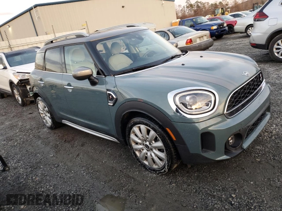 2022 MINI Countryman Cooper S with VIN WMZ53BR00N3N88158, listed as a Copart auction lot 84202874 with 31,888 mi miles and Salvage title. Bid and sale history available at DreamBid. Image 4.