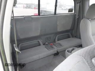 2005 Toyota Tacoma z VIN 5TEUU42N35Z060609, wystawiony jako IAAI lot #42119427 z przebiegiem 245 280 mil mil oraz . Historia ofert i sprzedaży dostępna na DreamBid. Obrazek 8.
