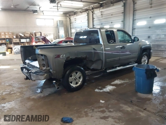 2007 Chevrolet Silverado 1500 1LT with VIN 2GCEK19J671602045, listed as a IAAI auction lot 41538984 with 221,265 mi miles and . Bid and sale history available at DreamBid. Image 4.