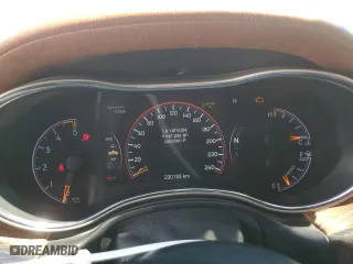 2015 Jeep Grand Cherokee Summit with VIN 1C4RJFJM3FC731831, listed as a Copart auction lot 66570534 with 230,193 mi miles and Clean Title. Bid and sale history available at carsss.com. Image 9.