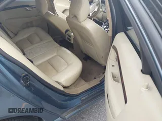 2013 Volvo S80 3.2L z VIN YV1940AS5D1168657, wystawiony jako IAAI lot #39945438 z przebiegiem 249 336 mil mil oraz . Historia ofert i sprzedaży dostępna na DreamBid. Obrazek 8.