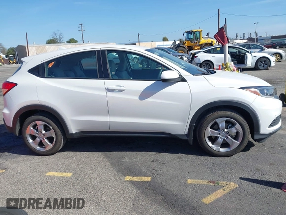2022 Honda HR-V LX with VIN 3CZRU6H34NM768950, listed as a IAAI auction lot 41702229 with 5,891 mi miles. Bid and sale history available at carsss.com. Image 13.