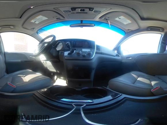 2015 Toyota Sienna XLE with VIN 5TDYK3DC3FS666438, listed as a IAAI auction lot 42117980 with 121,084 mi miles and . Bid and sale history available at DreamBid. Image 18.