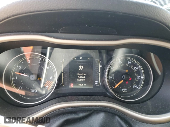 2015 Jeep Cherokee Sport с VIN 1C4PJLAB2FW669812, выставлен на аукционе Copart как лот 60304335 с пробегом 119 828 миль миль и Списание • Salvage title. История ставок и продаж доступна на DreamBid. Изображение 9.