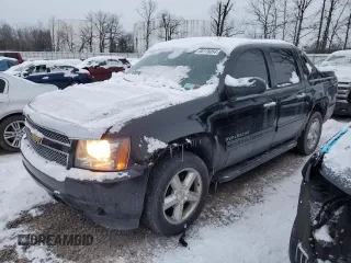 2013 Chevrolet Avalanche LT with VIN 3GNTKFE76DG293637, listed as a Copart auction lot 86176054 with 122,504 mi miles and Clean Title. Bid and sale history available at DreamBid. Image 1.