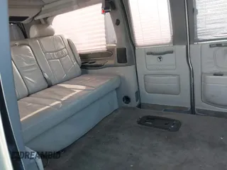2006 GMC Savana Commercial C6Y with VIN 1GDFG15T361135454, listed as a IAAI auction lot 41400059 with 147,827 mi miles. Bid and sale history available at carsss.com. Image 8.