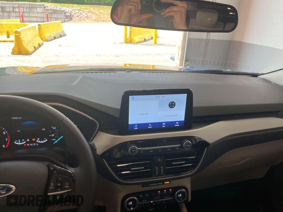 2021 Ford Escape SEL with VIN 1FMCU9H99MUA91420, listed as a IAAI auction lot 42569696 with 10,319 mi miles and . Bid and sale history available at DreamBid. Image 21.