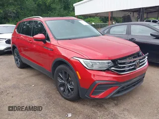 2022 Volkswagen Tiguan SE with VIN 3VV3B7AX7NM170227, listed as a IAAI auction lot 42161892 with 37,092 mi miles and . Bid and sale history available at DreamBid. Image 1.