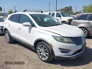 2015 Lincoln MKC with VIN 5LMCJ1A98FUJ33872, listed as a IAAI auction lot 41802155 with 134,803 mi miles. Bid and sale history available at carsss.com. Image 1.
