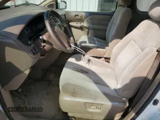 2002 Toyota Sienna LE with VIN 4T3ZF13C02U480461, listed as a Copart auction lot 52718925 with 401,011 mi miles and Salvage Title. Bid and sale history available at carsss.com. Image 7.