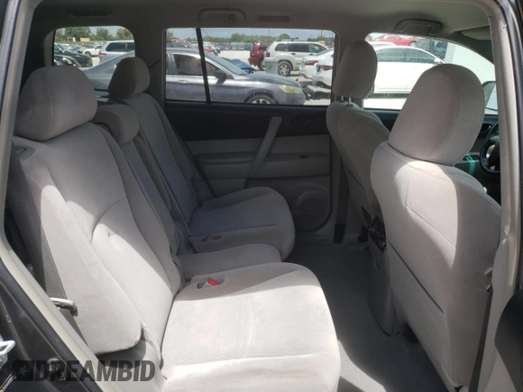 2009 Toyota Highlander with VIN JTEDS41A292085513, listed as a Copart auction lot 61062295 with 97,773 mi miles and Salvage title. Bid and sale history available at DreamBid. Image 11.