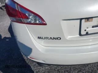 2011 Nissan Murano LE z VIN JN8AZ1MU2BW057849, wystawiony jako IAAI lot #41215629 z przebiegiem 195 651 mil mil oraz . Historia ofert i sprzedaży dostępna na DreamBid. Obrazek 16.